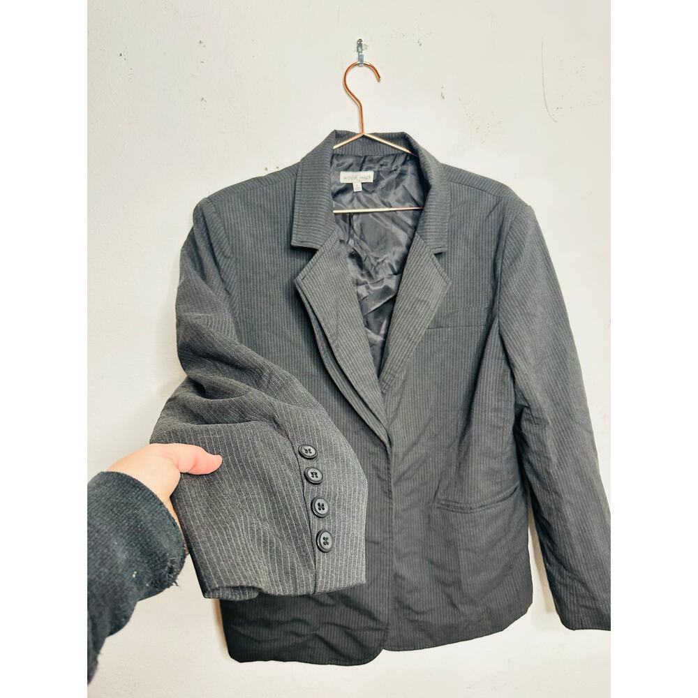 MOON RIVER Gray Pinstripe Double Layered Front Button Blazer Jacket sz Medium - Picture 5 of 16